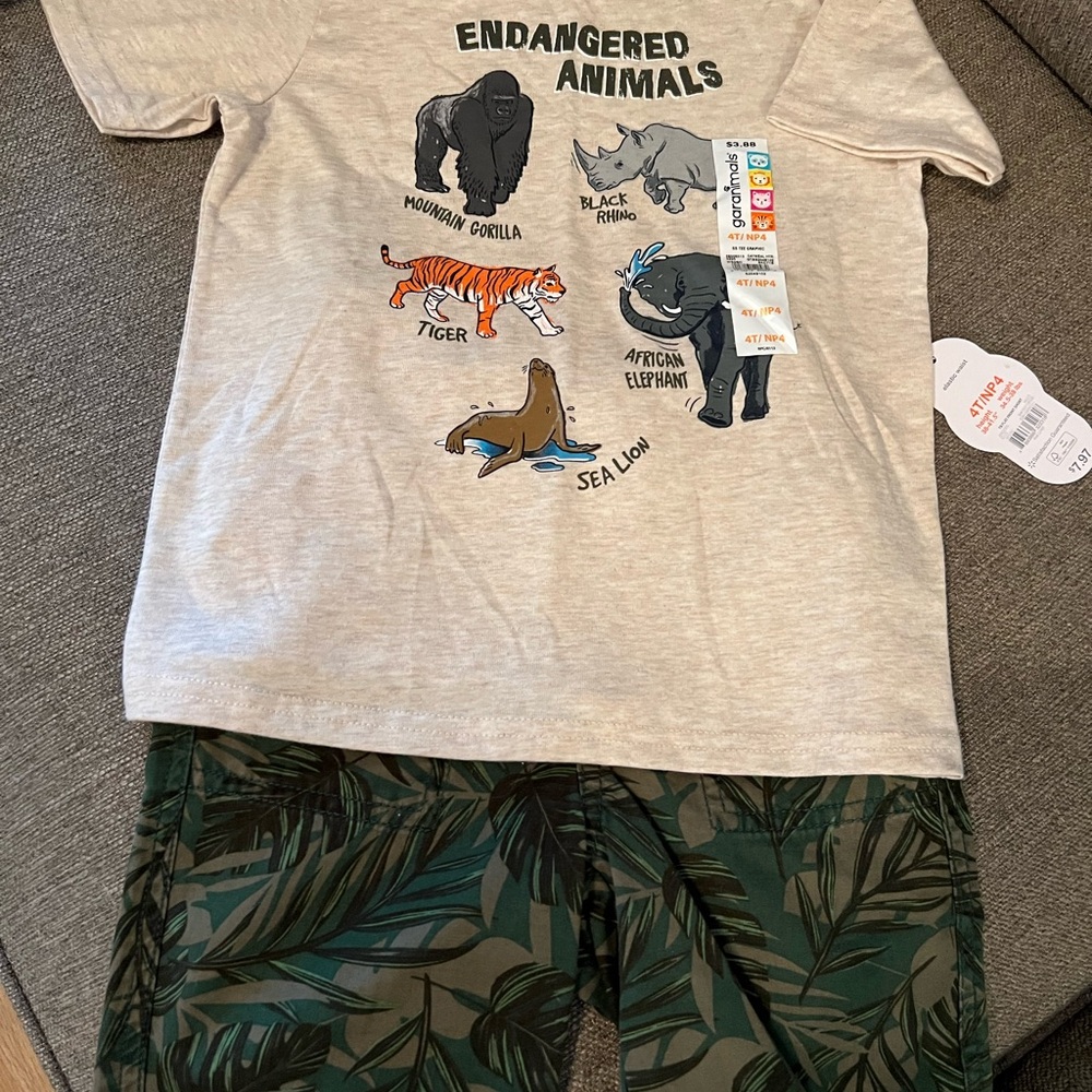 Garanimals Beige and Green Animal Print Set